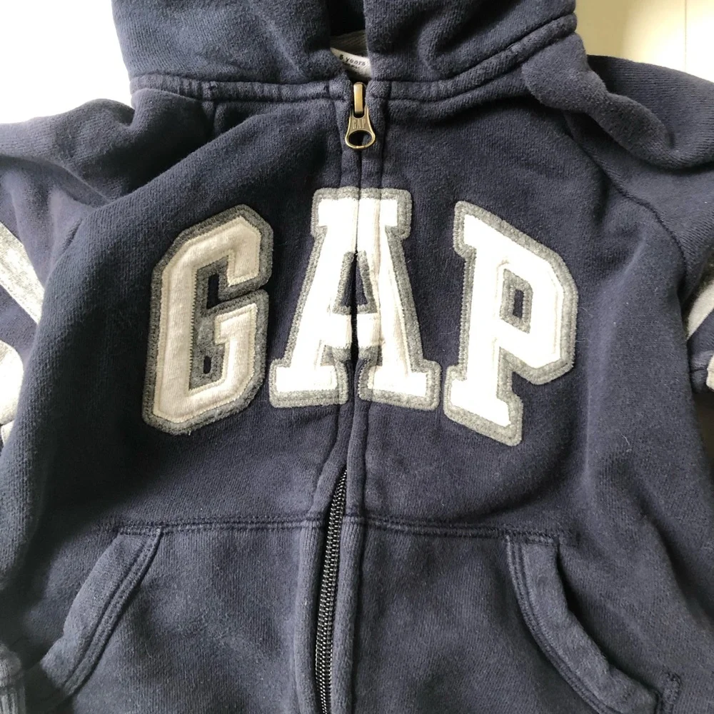 Gap hoodie Toddlers 5 Years